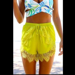 🥝Sabo Skirt Green Lace Hem Shorts🥝
